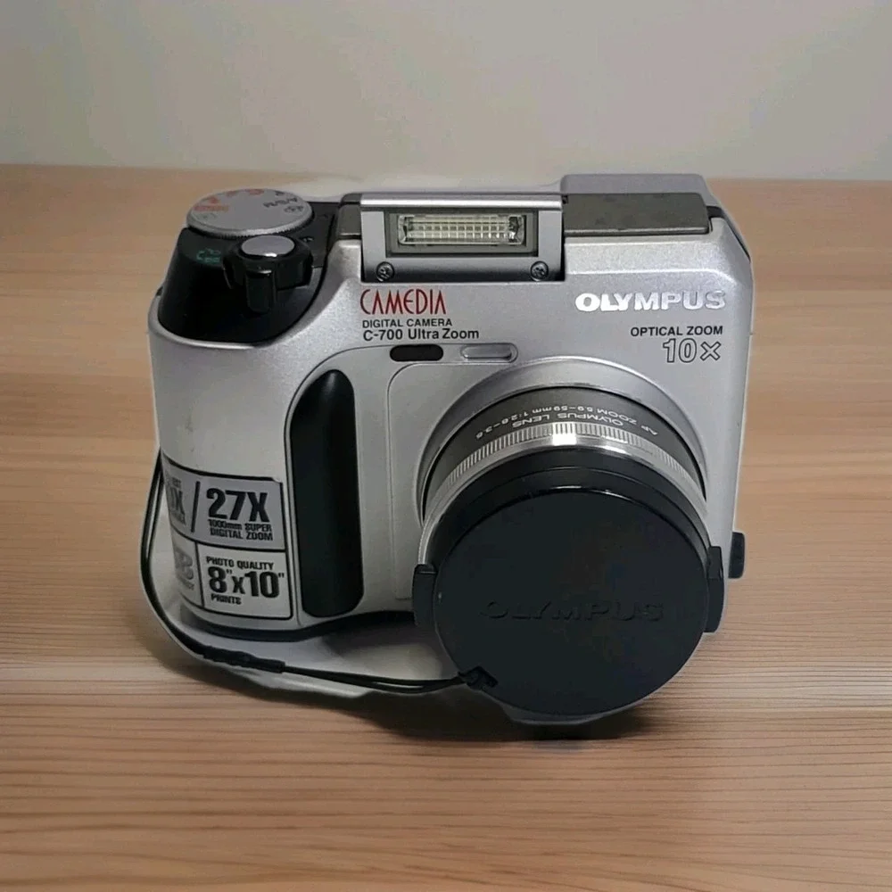 Vintage Olympus Camedia C-700 Ultra Zoom Digital Camera 2.1MP-Tested